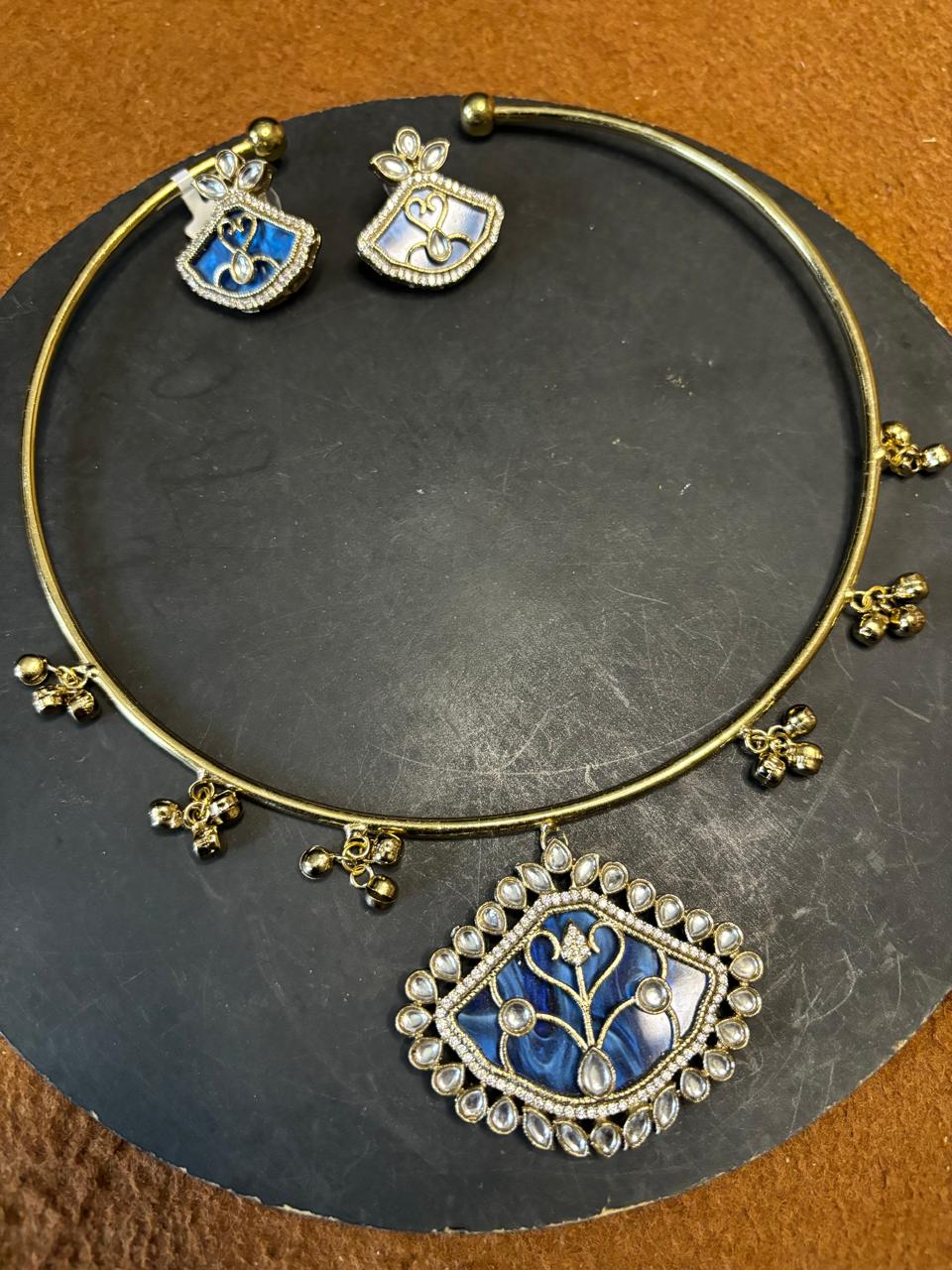 Meherbano MOP Enamel Hasli Set