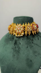 Rajsi Mandala Choker Set