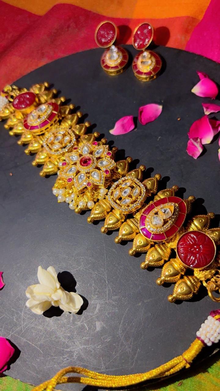 Rajsi Mandala Choker Set