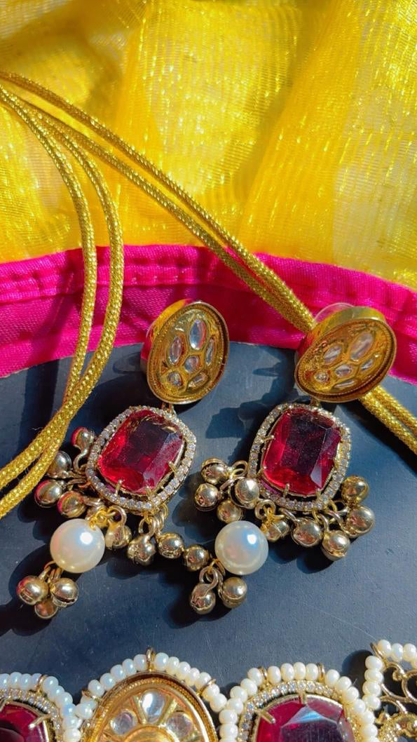 Shahi Choker
