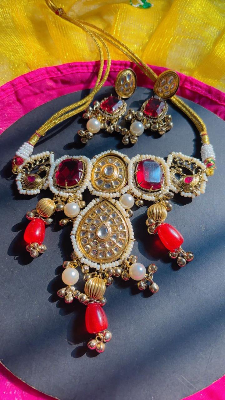 Shahi Choker