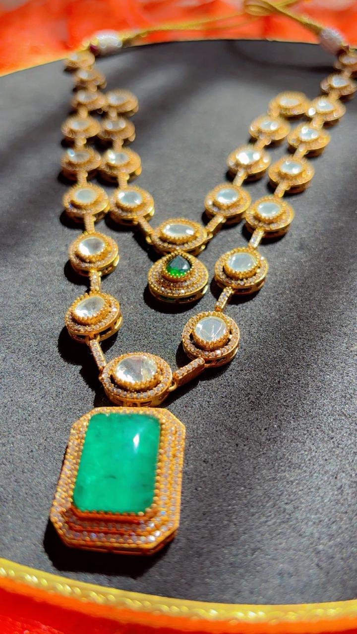 Emerald Dynasty Necklace Set