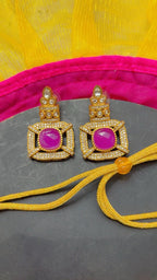 Mira Choker Set.