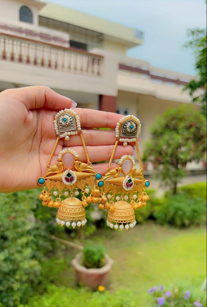 Rajvanshi Jhumka Earrings