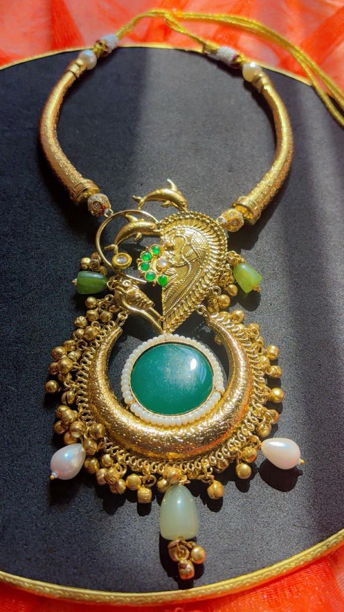 Dilkash Hand-Carved Heritage Hasli